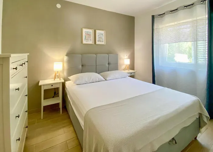 Tatil Evi V Dobropoljana