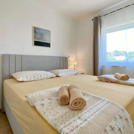 Stunning In With House Sea View